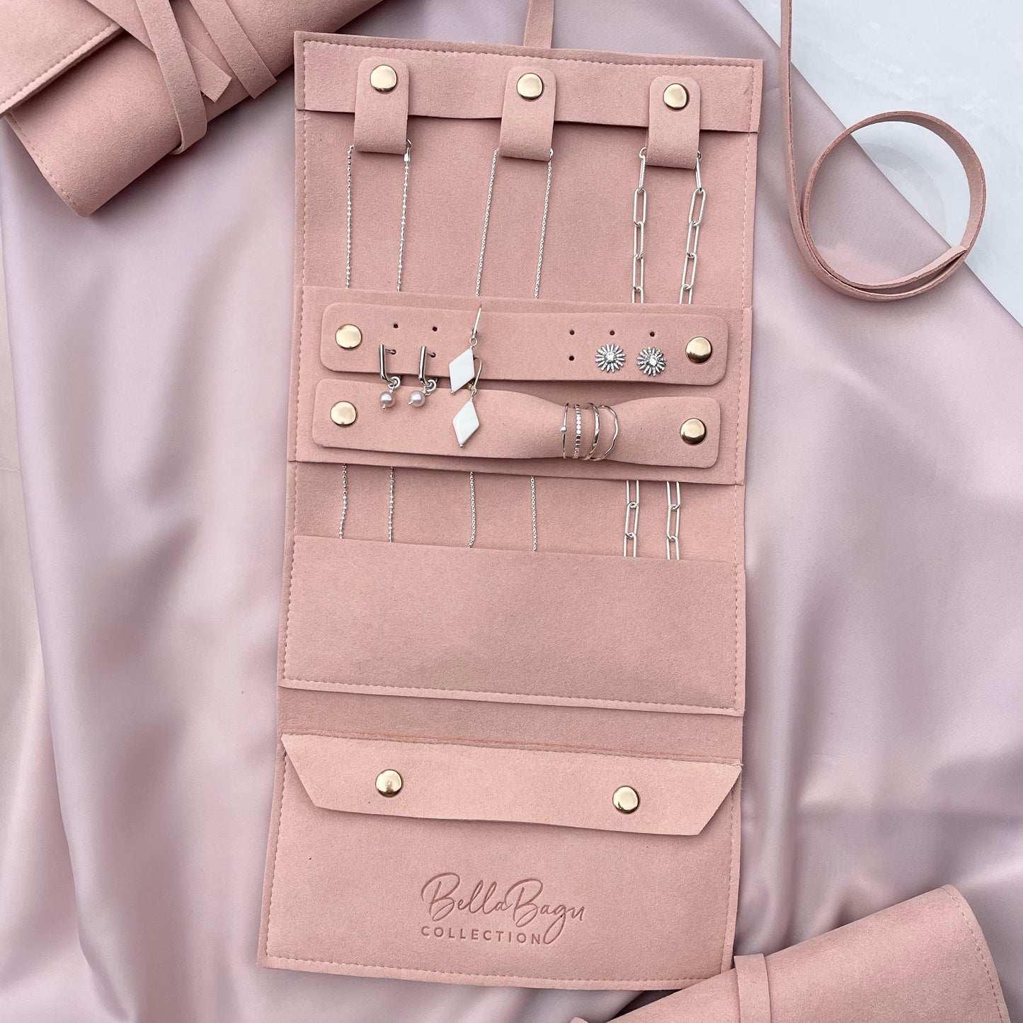 The Jewellery Roll